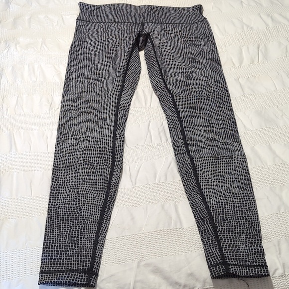 Lululemon leggings - Picture 1 of 3